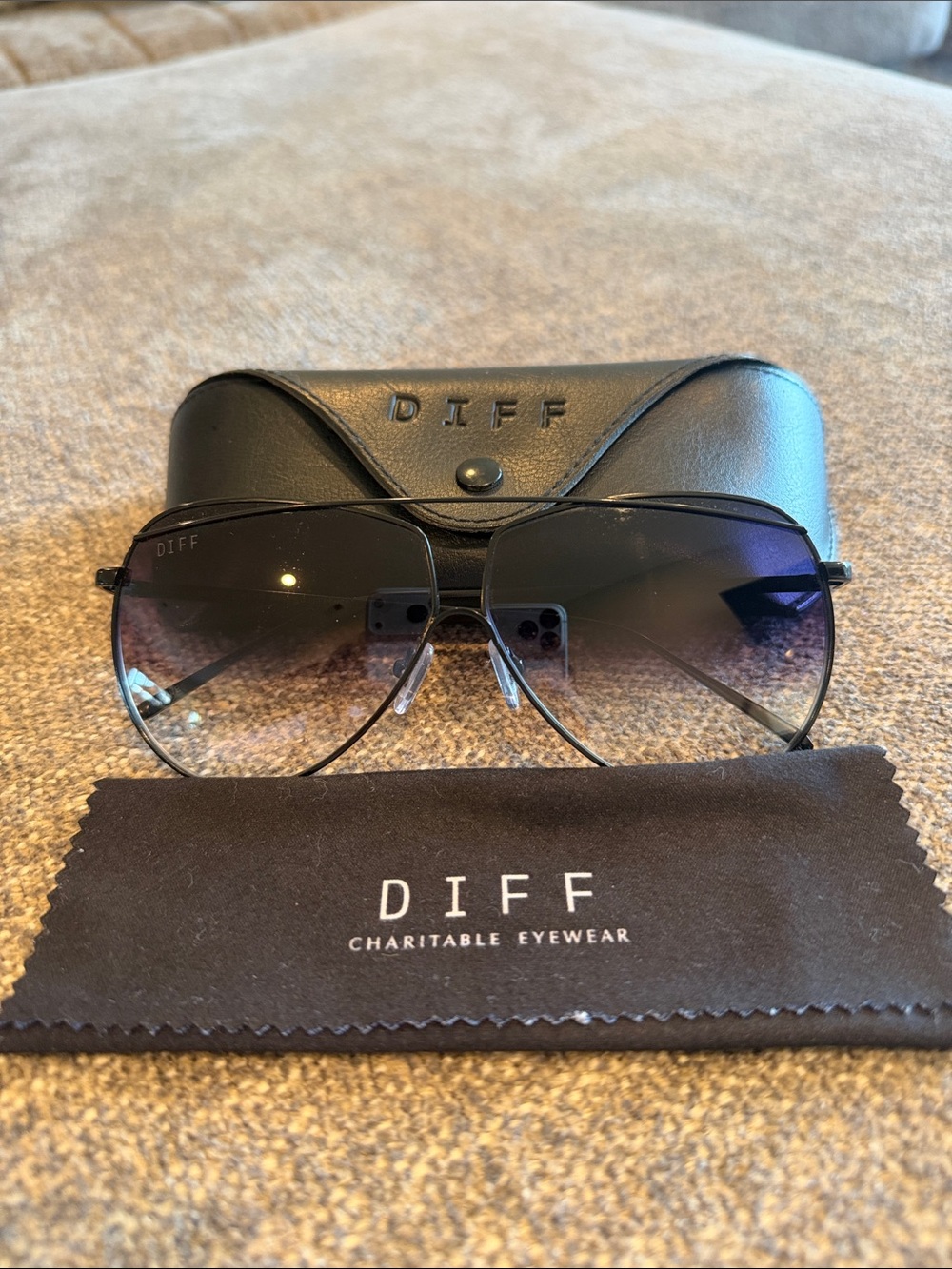 Diff Eyewear Black Gradient Aviator Sunglasses with Dark Lenses
